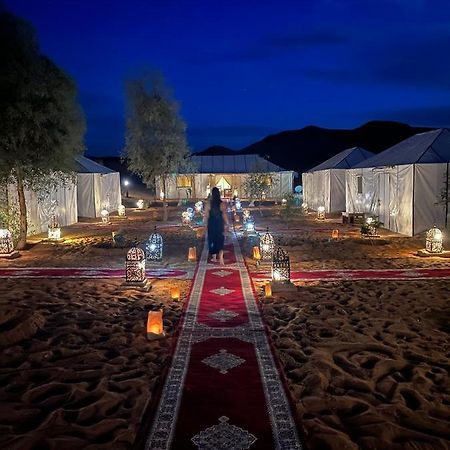 Zahra Luxury Desert Camp Hotel Мерцуга Екстериор снимка