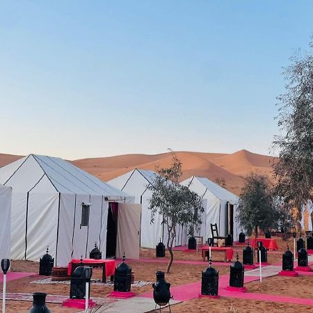 Zahra Luxury Desert Camp Hotel Мерцуга Екстериор снимка