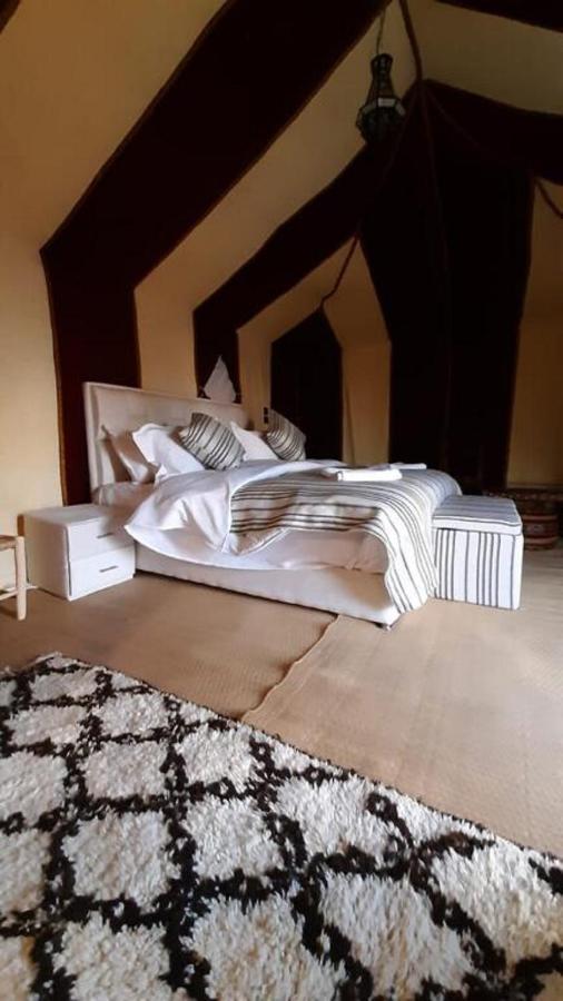 Zahra Luxury Desert Camp Hotel Мерцуга Екстериор снимка