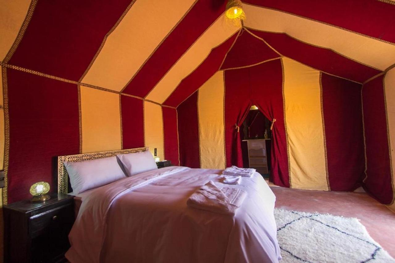 Zahra Luxury Desert Camp Hotel Мерцуга Екстериор снимка