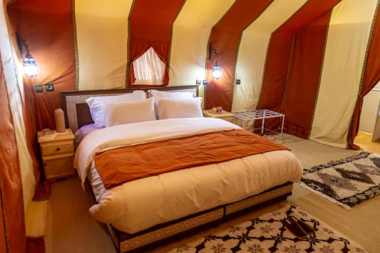Zahra Luxury Desert Camp Hotel Мерцуга Екстериор снимка