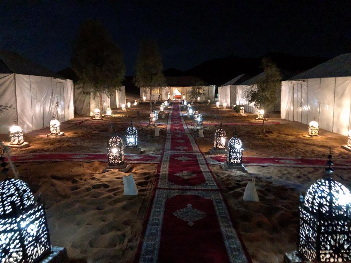 Zahra Luxury Desert Camp Hotel Мерцуга Екстериор снимка