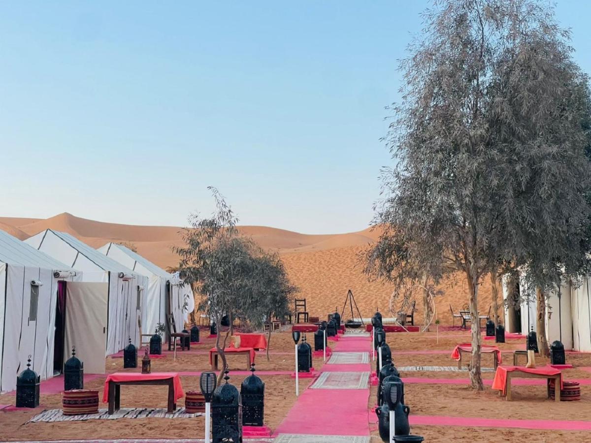 Zahra Luxury Desert Camp Hotel Мерцуга Екстериор снимка