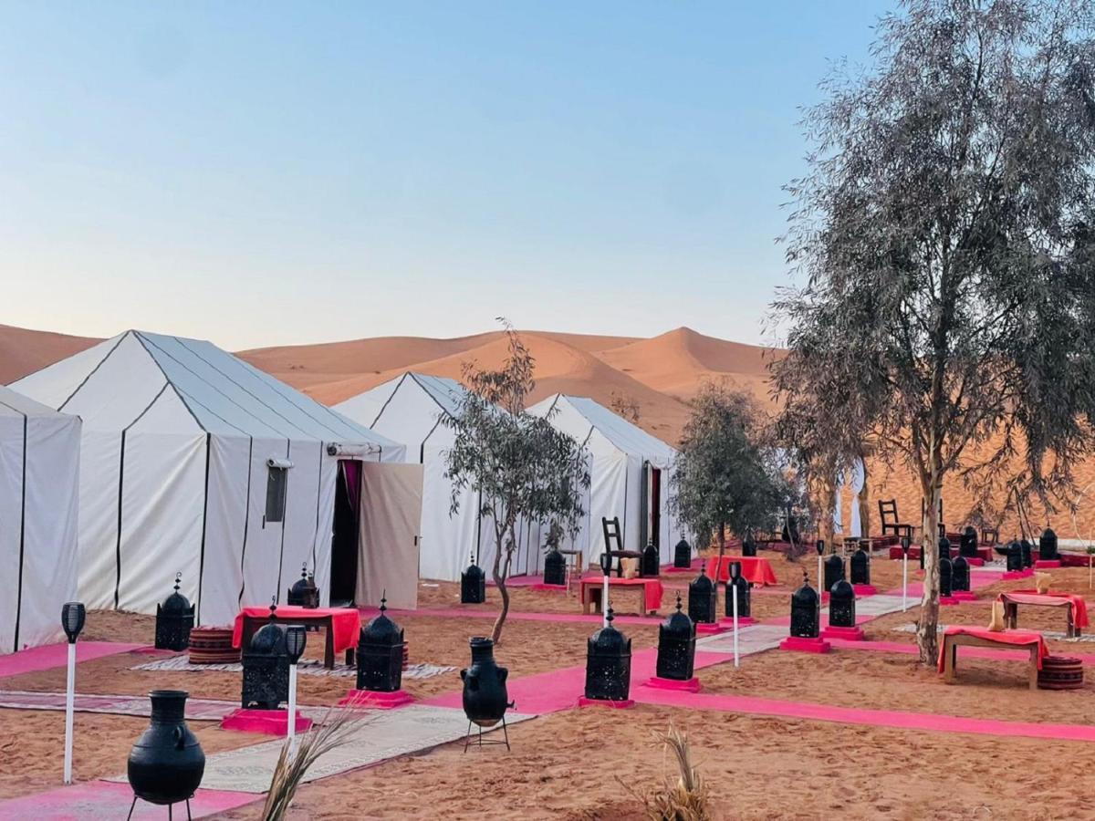Zahra Luxury Desert Camp Hotel Мерцуга Екстериор снимка